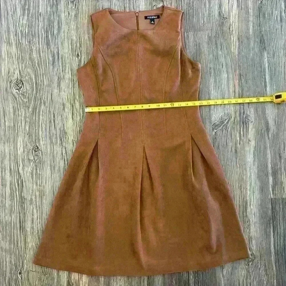 ROZ & ALI Faux Suede Women's 10 Sleeveless Fit and Flare Brown Dress Stretch Zip - Picture 6 of 11